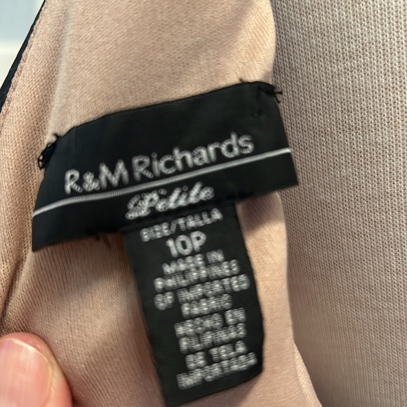 R & M Richards sequined Lace/Taffeta Mermaid Gown - Picture 6 of 7